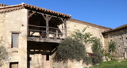 Ferienhaus 'Château Des Fours' mit Privatterrasse, Gemeinschaftsgarten und Wi-Fi