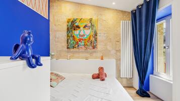1 bedroom, free WiFi, bed sheets