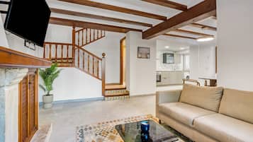 Télévision, cheminée