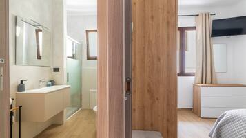 1 dormitori, wifi gratuïta i roba de llit