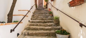 Apartment 'Filo Azzurro 1' with Wi-Fi and Air Conditioning