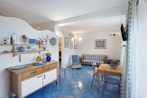 Interior - Apartment 'Il Geco Praiano' with Sea View, Wi-Fi and Air Conditioning (Praiano)