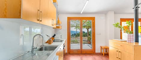 Kühlschrank, Ofen, Herdplatte, Geschirrspüler
