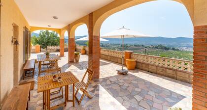Country House 'Sol' with Mountain View, Shared Pool and Wi-Fi