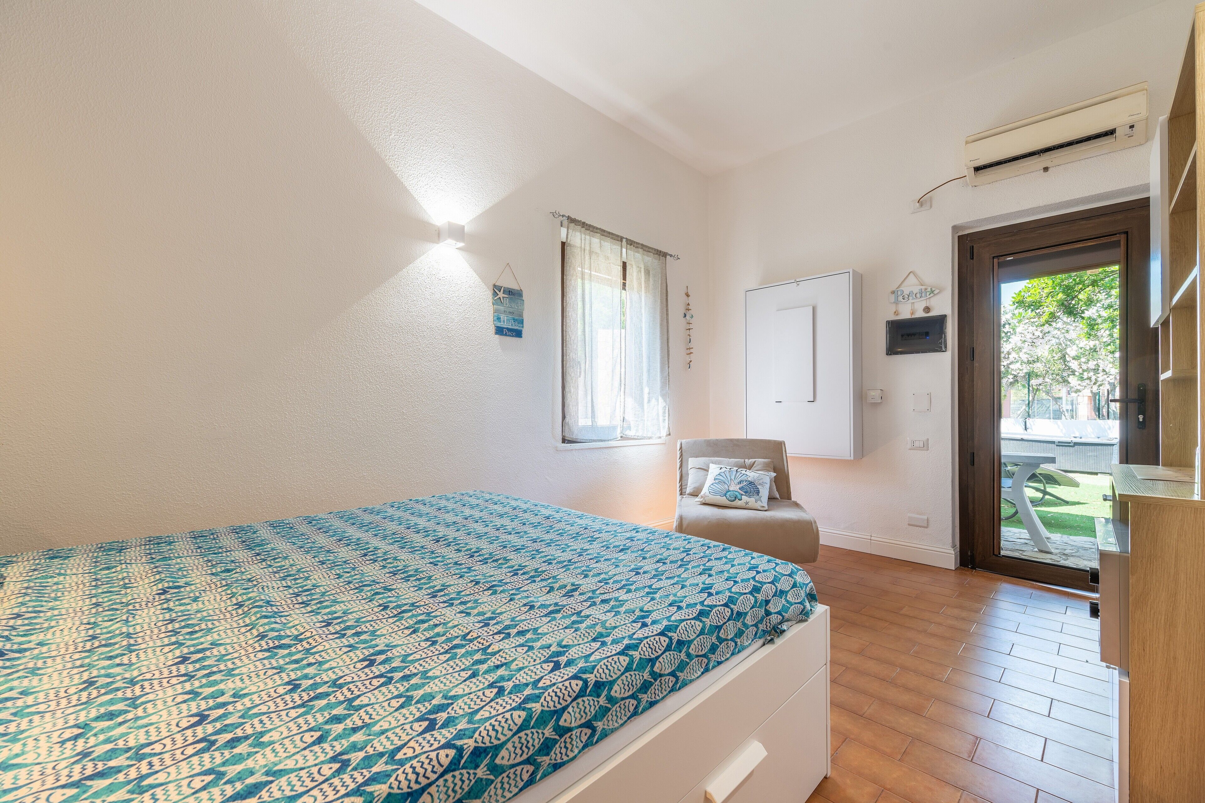 1 sovrum och sängkläder