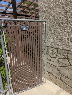 Exterior detail - Come On Inn-recently renovated basement suite. (Jasper)