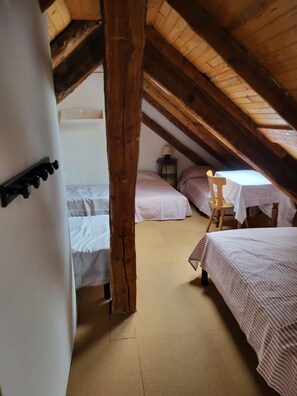 4 bedrooms, free WiFi