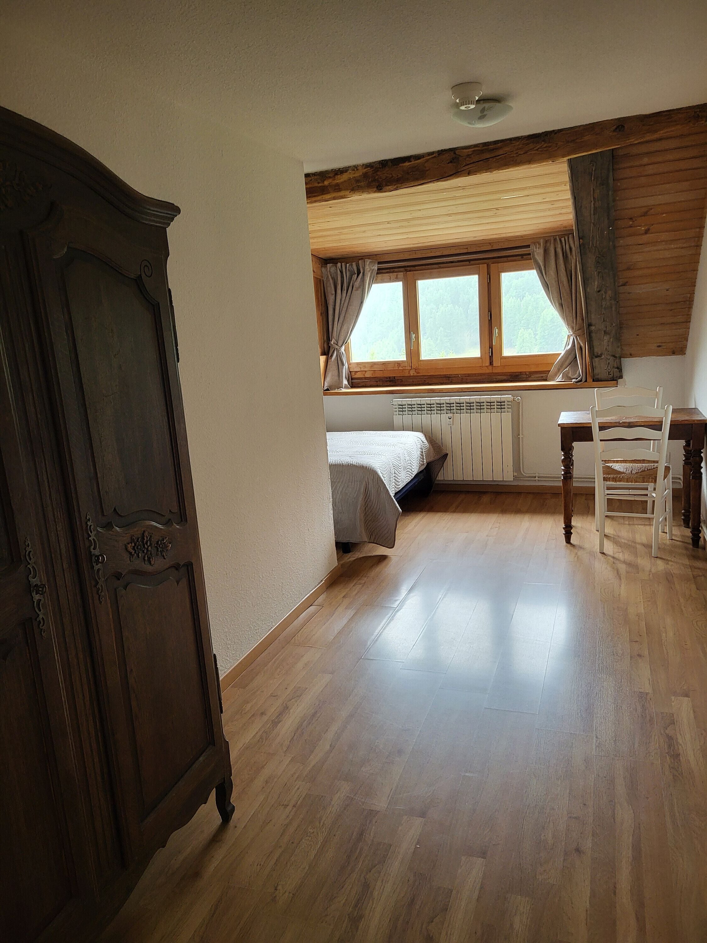 4 bedrooms, free WiFi