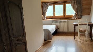 4 bedrooms, free WiFi