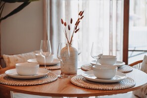 Dining - Apartment 'Vida Calahonda' with Shared Pool, Wi-Fi and Air Conditioning (Calahonda)