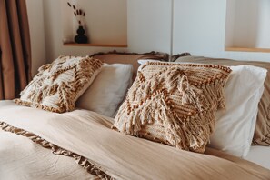 2 chambres, fer et planche à repasser, Wi-Fi gratuit, draps fournis