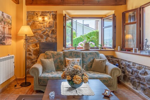Holiday Home 'Paz Y Tranquilidad' with Mountain View, Shared Terrace and Wi-Fi