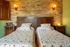 2 dormitorios, tabla de planchar con plancha, wifi gratis y ropa de cama