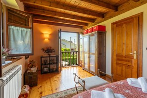 2 Schlafzimmer, Bügeleisen/Bügelbrett, kostenloses WLAN, Bettwäsche