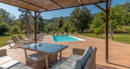 Country House 'Can Janet' with Mountain View, Private Pool and Wi-Fi