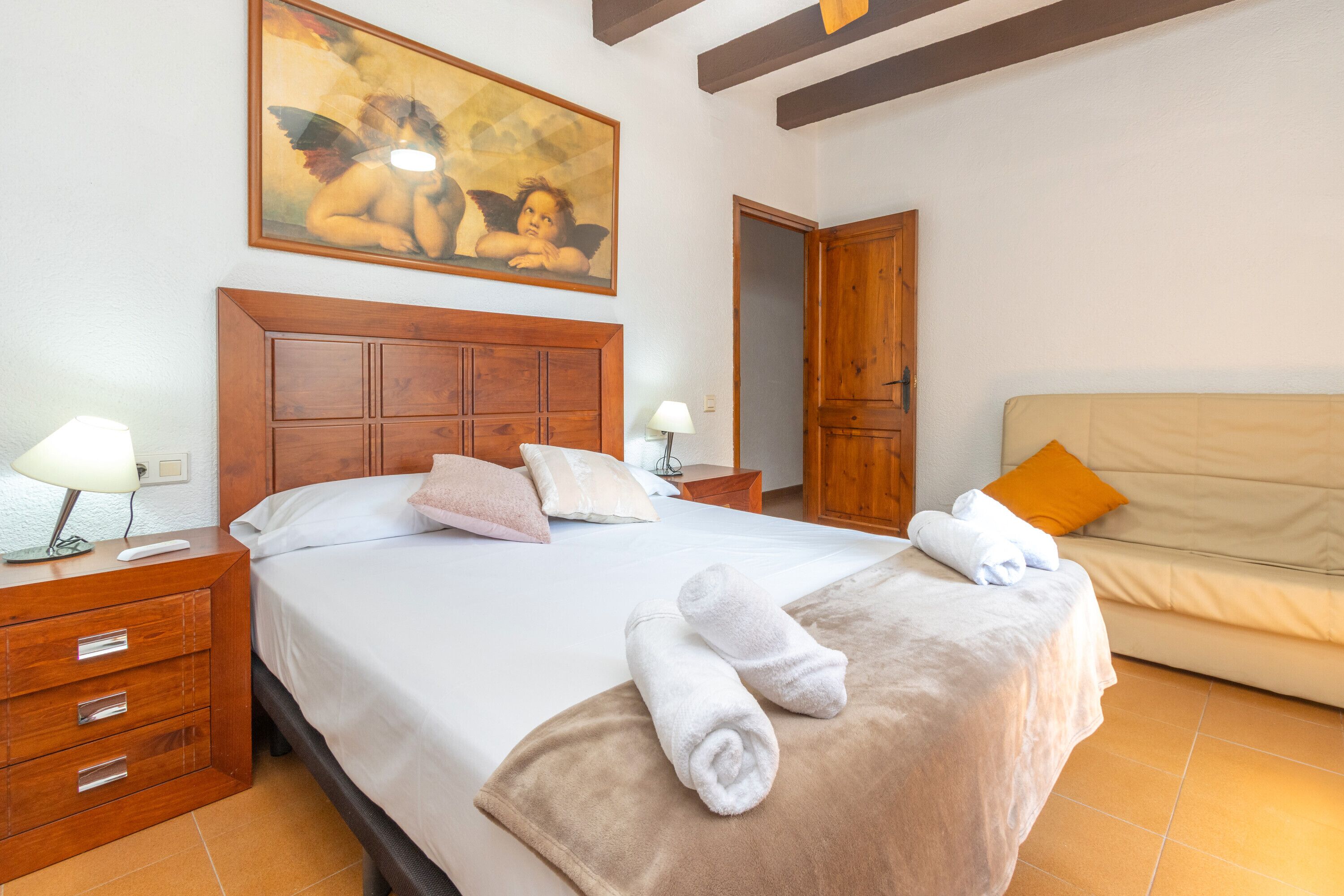 6 chambres, fer et planche à repasser, Wi-Fi gratuit, draps fournis