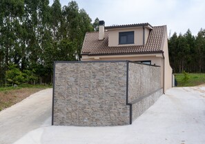 Exterior - Holiday Home 'Muxia' with Mountain Views, Private Terrace and Wi-Fi (Unknown)