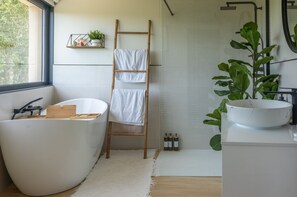 Shower, towels - Holiday Home 'Muxia' with Mountain Views, Private Terrace and Wi-Fi (Unknown)