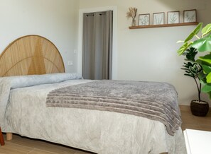 3 bedrooms, free WiFi, bed sheets - Holiday Home 'Muxia' with Mountain Views, Private Terrace and Wi-Fi (Unknown)