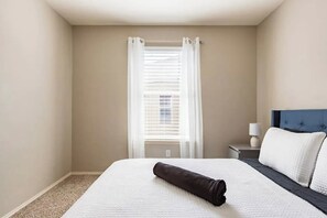 4 bedrooms, free WiFi, bed sheets