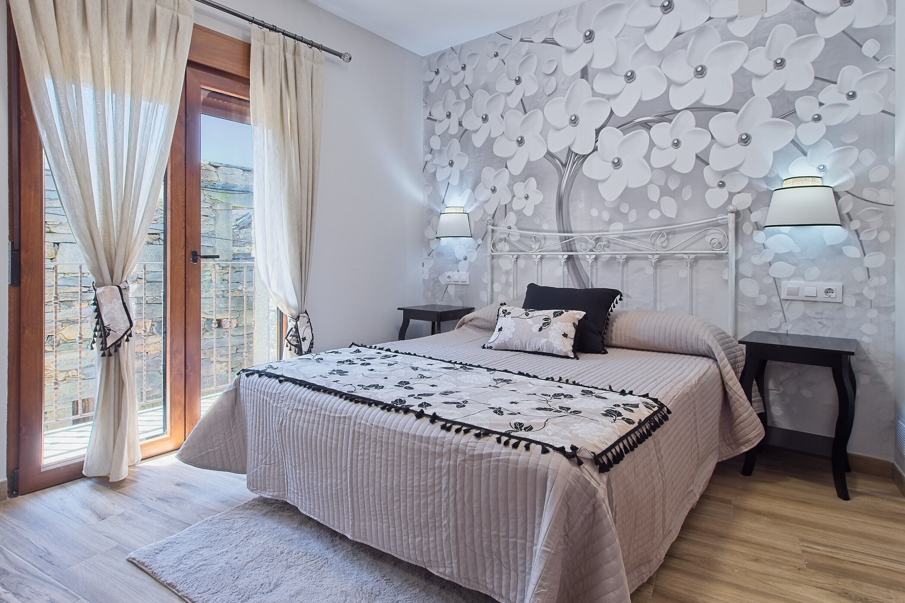 3 bedrooms, bed sheets