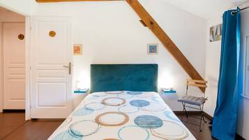 1 bedroom, free WiFi, bed sheets