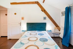 1 bedroom, free WiFi, bed sheets - Chambre d’hôtes Chêne with Air Conditioning – Serenity, Nature and Well-being in Gascony (Mauléon-d'Armagnac)