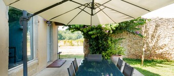 Guest House 'Chene' with Shared Terrace, Wi-Fi and Air Conditioning