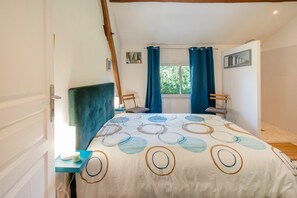 1 bedroom, free WiFi, bed sheets - Chambre d’hôtes Chêne with Air Conditioning – Serenity, Nature and Well-being in Gascony (Mauléon-d'Armagnac)
