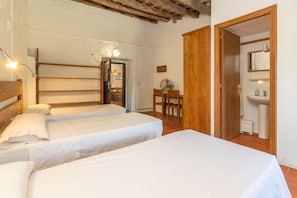 7 habitaciones, tabla de planchar con plancha y wifi gratis