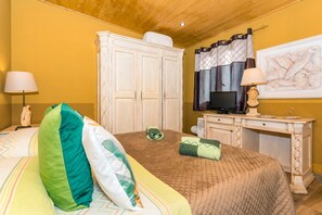 1 bedroom, iron/ironing board, free WiFi, bed sheets