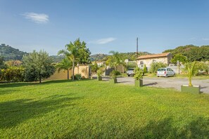 Property grounds - Country House 'Kina' with Private Pool, Wi-Fi and Air Conditioning (Castiglione di Sicilia)