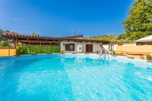 Pool - Country House 'Kina' with Private Pool, Wi-Fi and Air Conditioning (Castiglione di Sicilia)