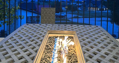 Cozy cabin with AC, Wi-Fi and view of Bear Lake in charming Fish Haven, Idaho