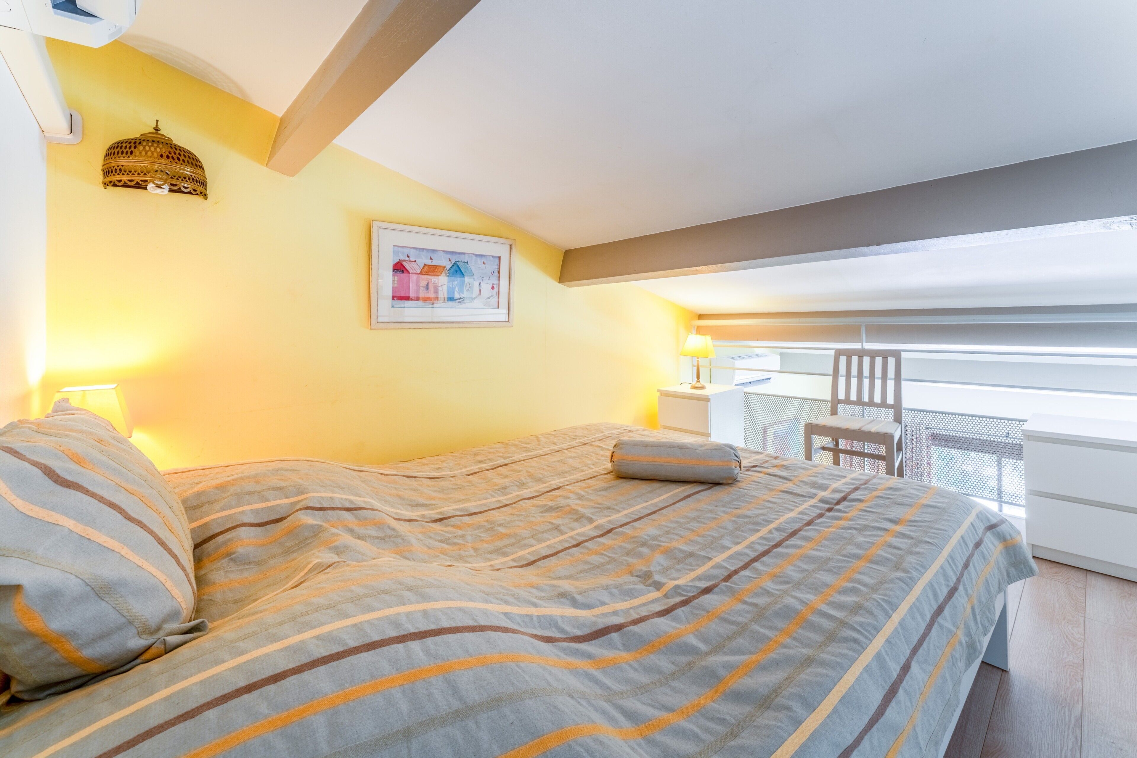2 slaapkamers, een strijkplank/strijkijzer, gratis wifi, beddengoed