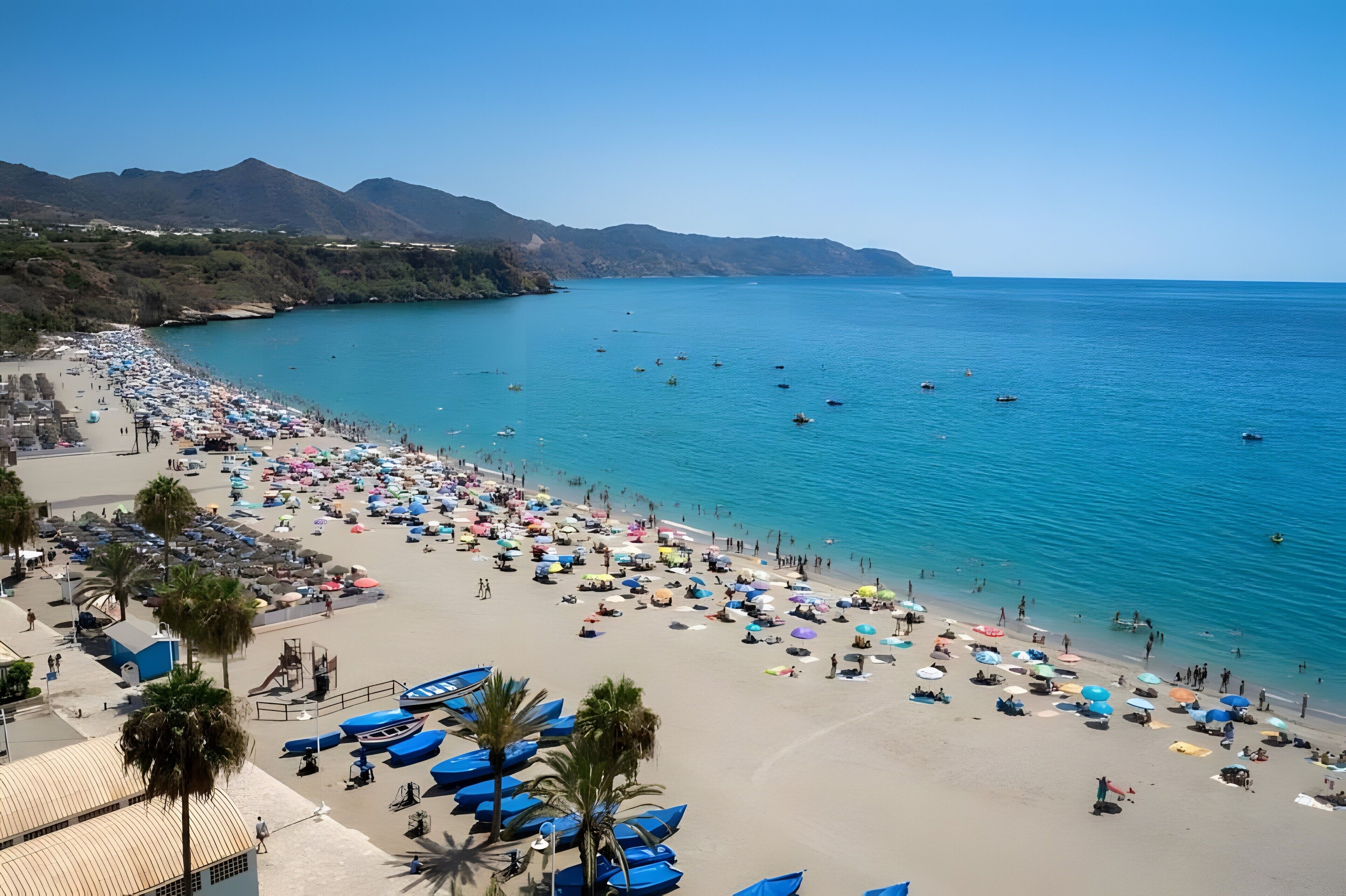 Una spiaggia nelle vicinanze