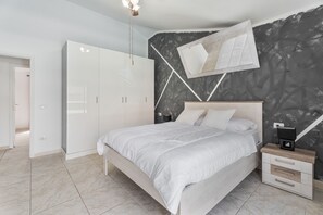 4 bedrooms, free WiFi, bed sheets