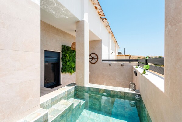 Pool - Apartment 'La Mihilla' with Mountain View, Wi-Fi and Air Conditioning (Malaga)