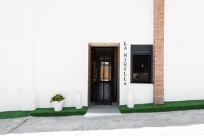 Exterior detail - Apartment 'La Mihilla' with Mountain View, Wi-Fi and Air Conditioning (Malaga)