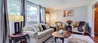 Prime Location! 5BR Home Near RIT, UofR, Parks, Shopping & Dining