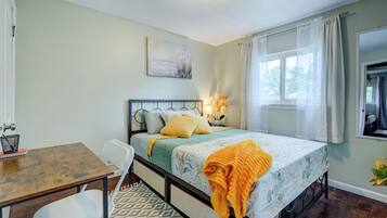 5 bedrooms, in-room safe, iron/ironing board, travel cot