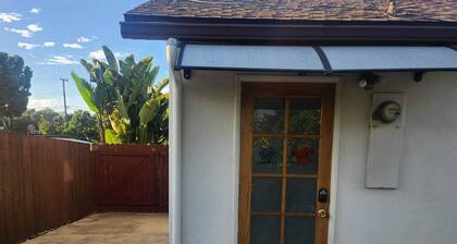 Cozy & Private Room in Goleta