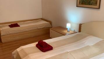 2 bedrooms, free WiFi, bed sheets