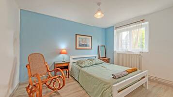 2 habitaciones, tabla de planchar con plancha y wifi gratis