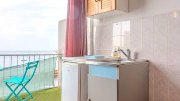 Réfrigérateur, plaque de cuisson