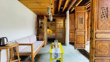 Comfort Double Room | Free WiFi, bed sheets