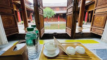 Down duvets, free WiFi, bed sheets