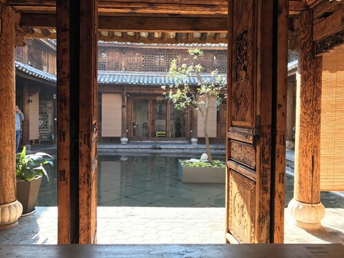 Jia Kedi Ancient House Cultural Homestay