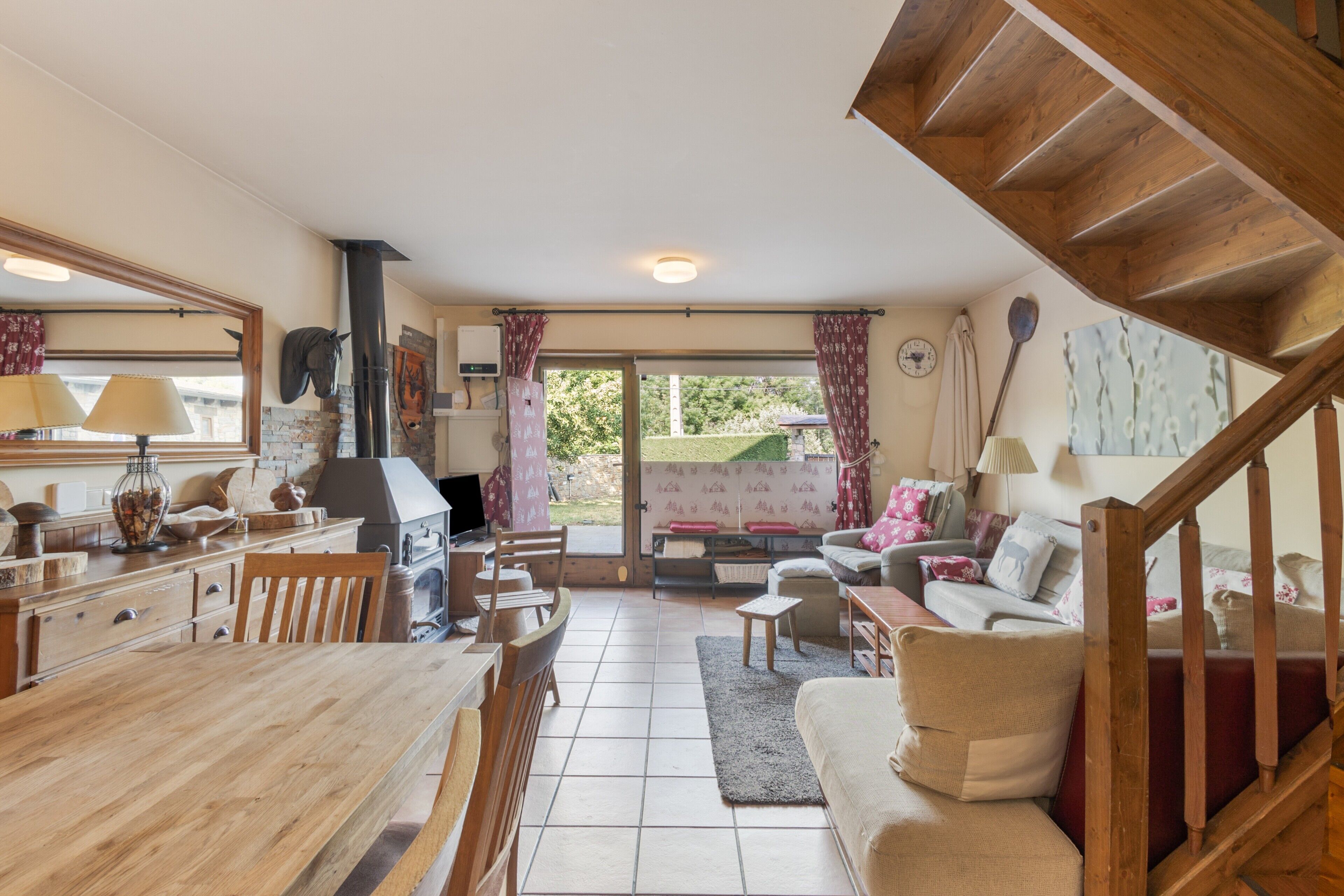 Televisión, chimenea