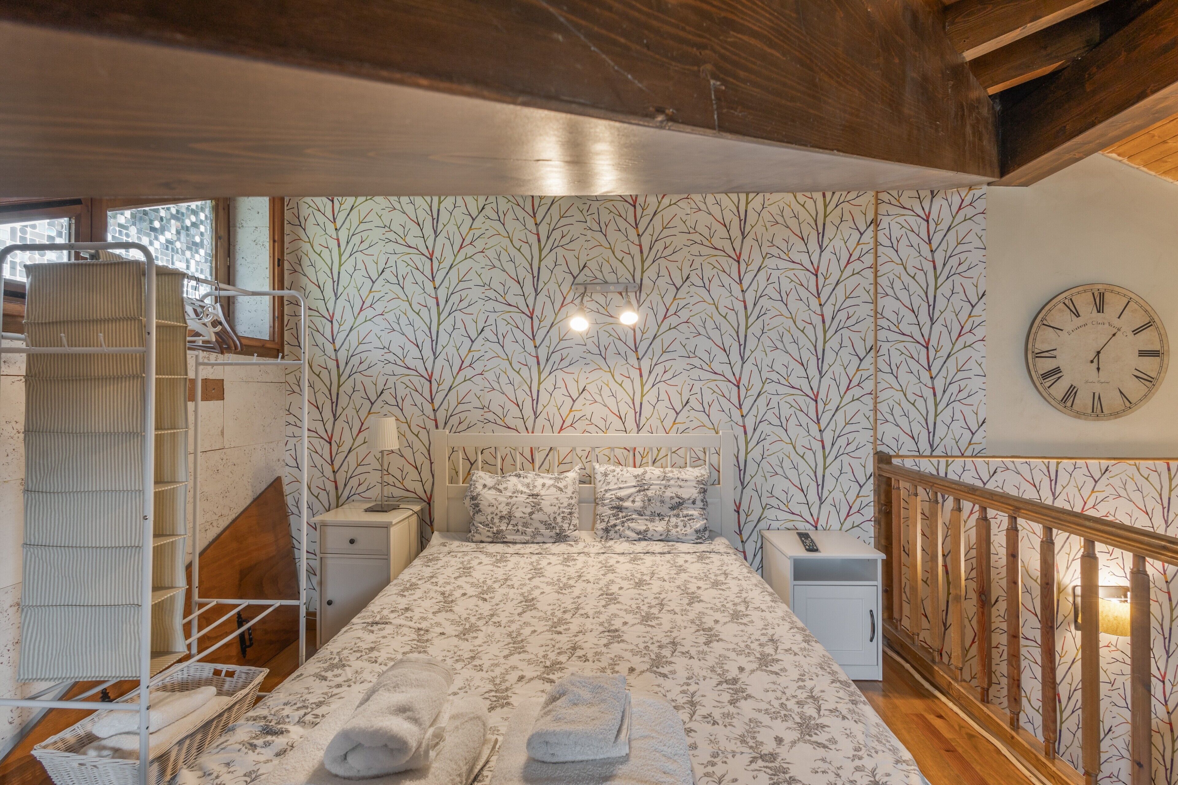 4 habitaciones, tabla de planchar con plancha y wifi gratis 